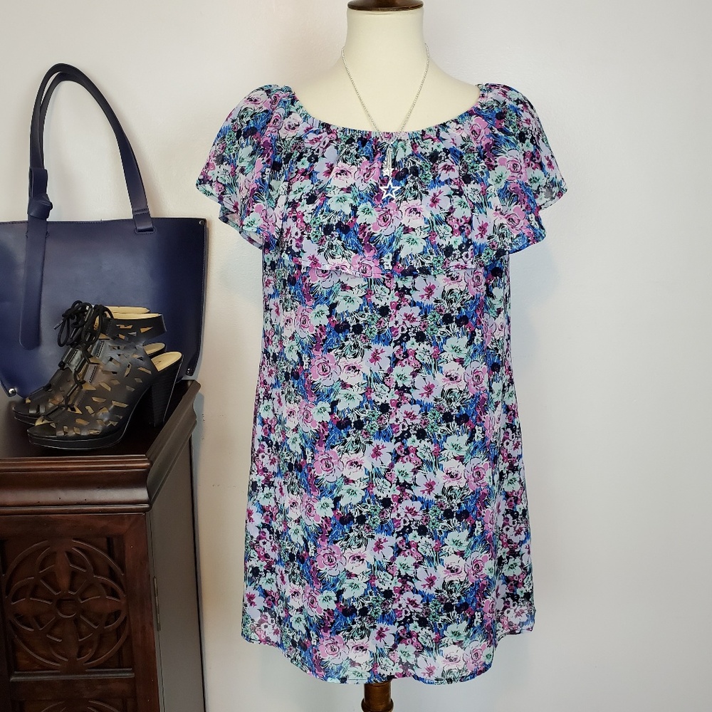 Speechless Short Sleeve Ruffle Neck Floral Dress Size S (Juniors)